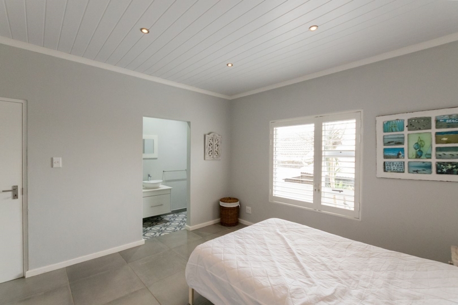 4 Bedroom Property for Sale in Myburgh Park Western Cape